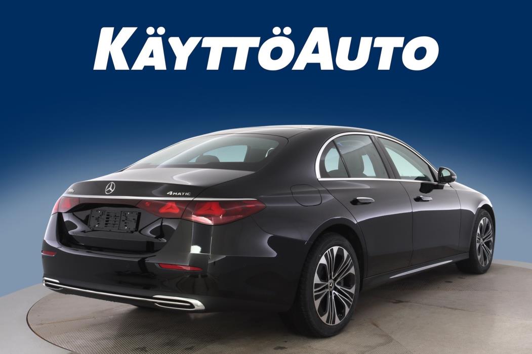 MERCEDES-BENZ E 2026