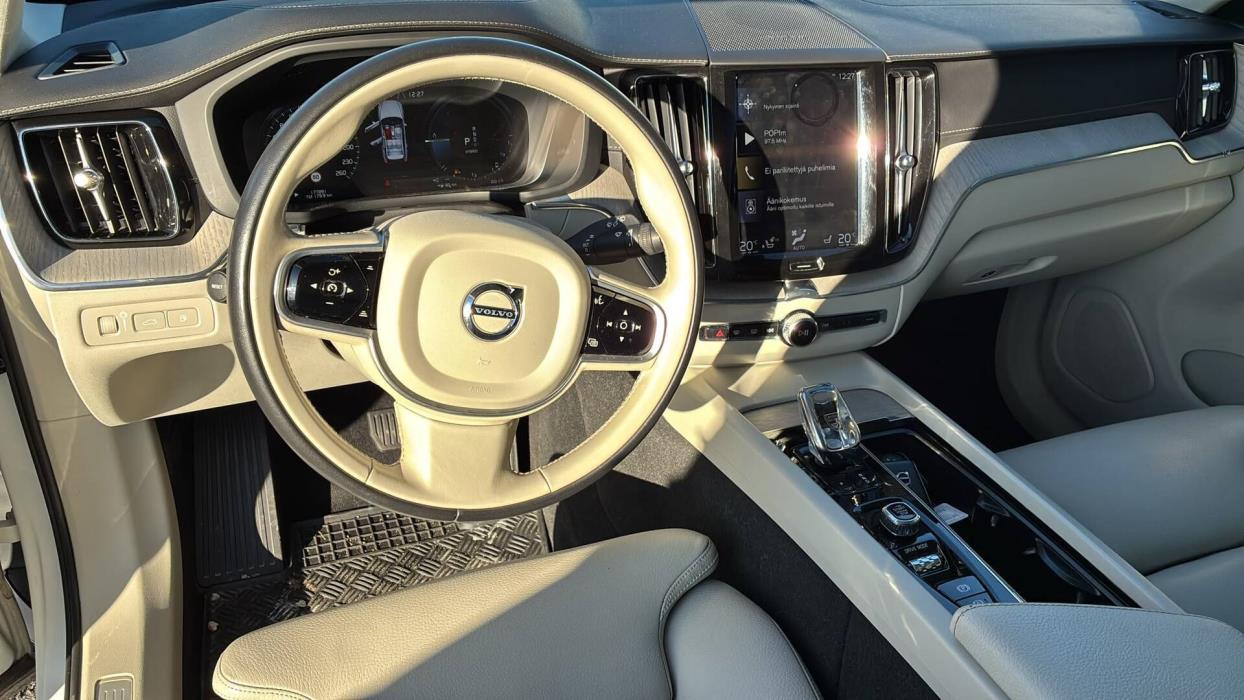 VOLVO XC60 2019