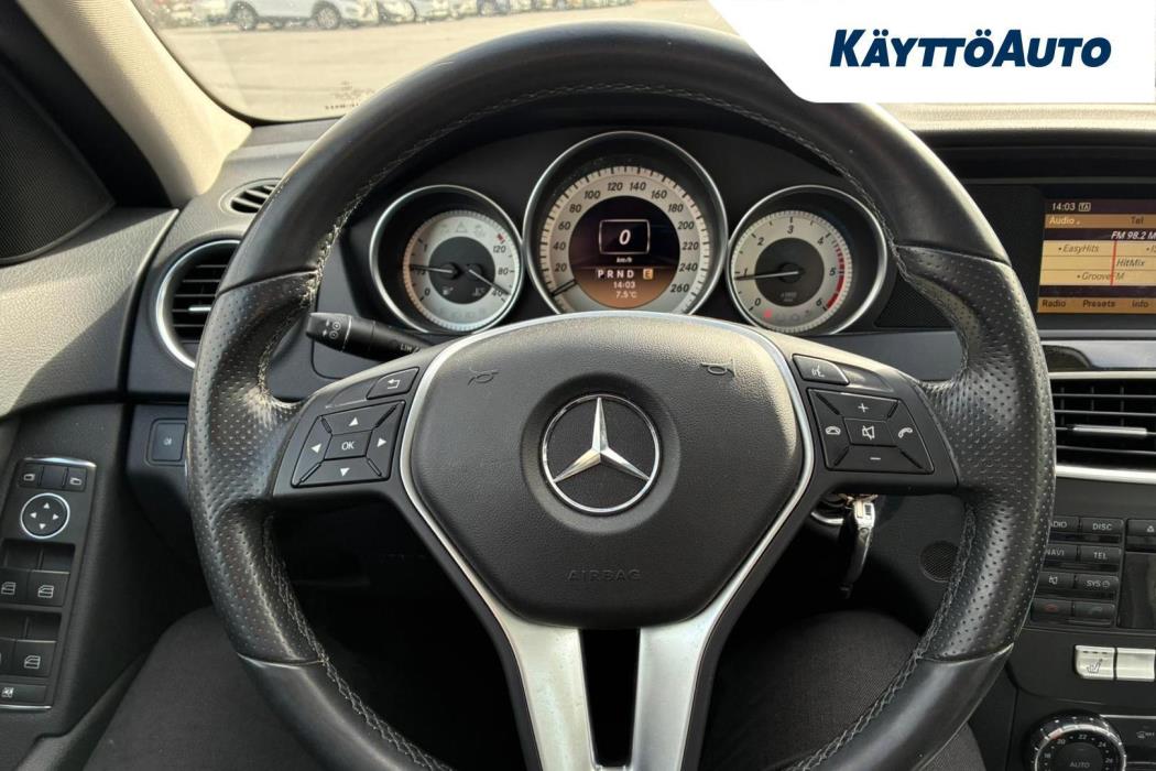 MERCEDES-BENZ C 2011