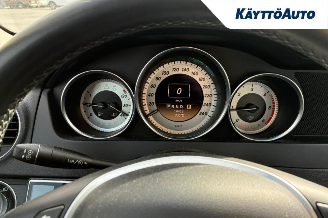 MERCEDES-BENZ C 2011