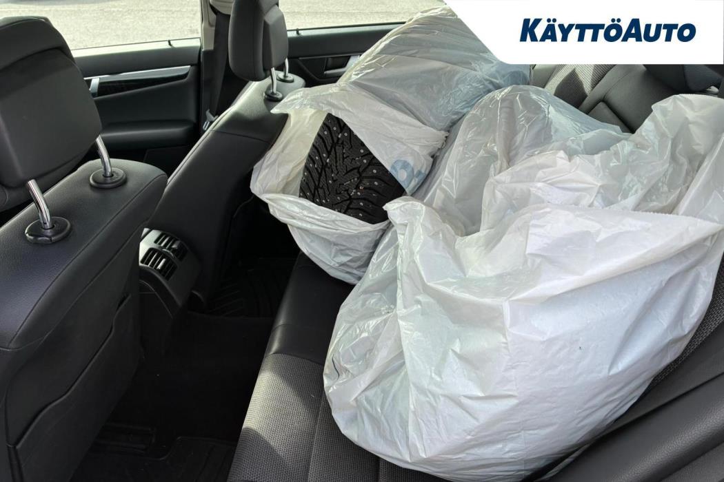 MERCEDES-BENZ C 2011