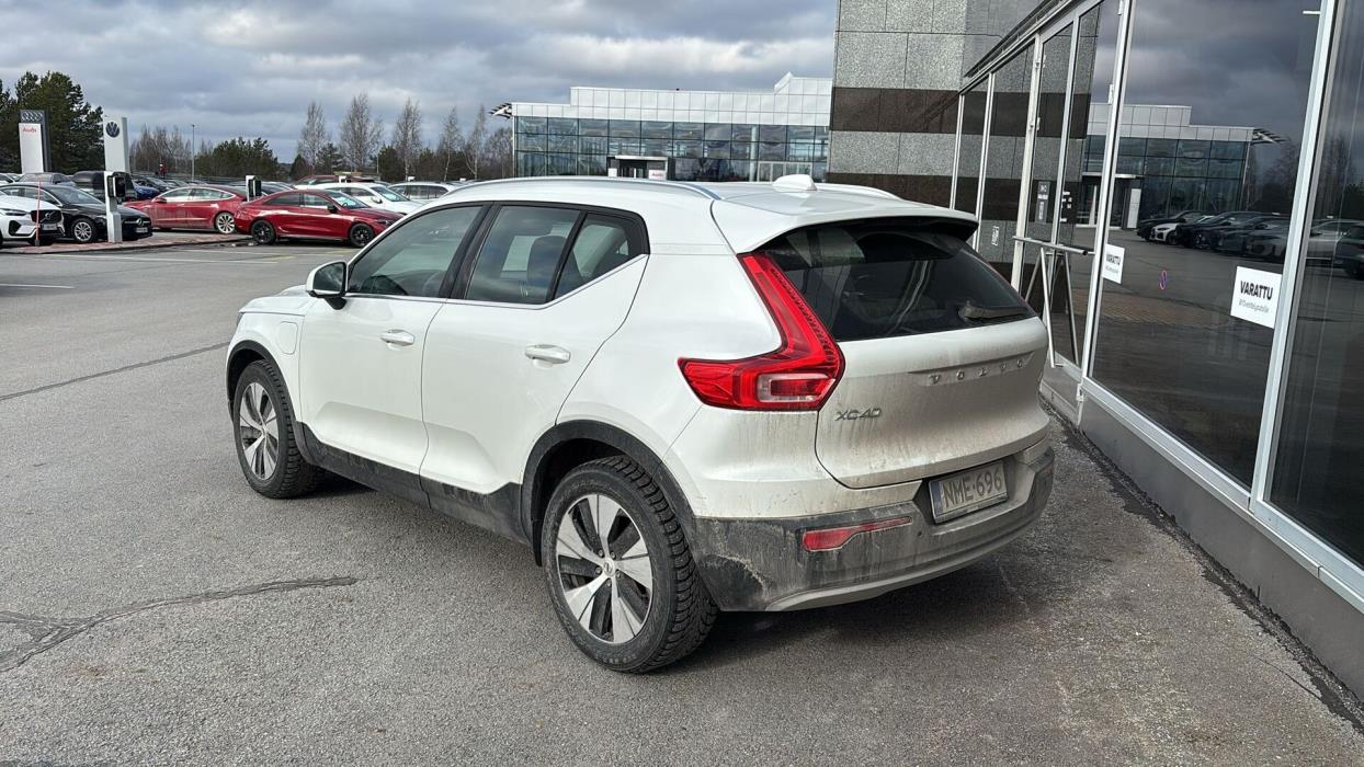 VOLVO XC40 2021