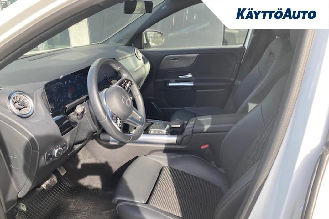 MERCEDES-BENZ EQA 2022