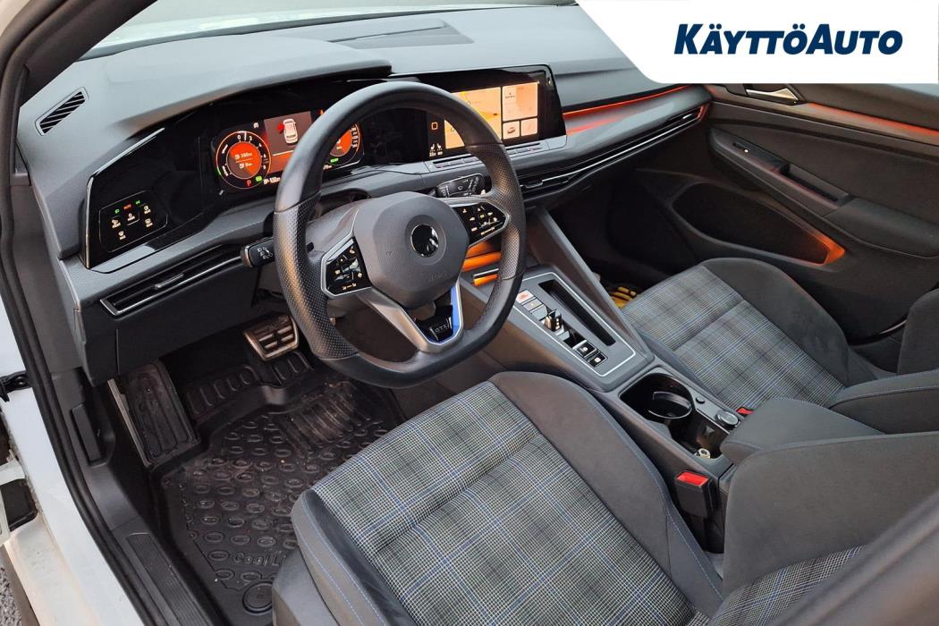 VOLKSWAGEN Golf 2022