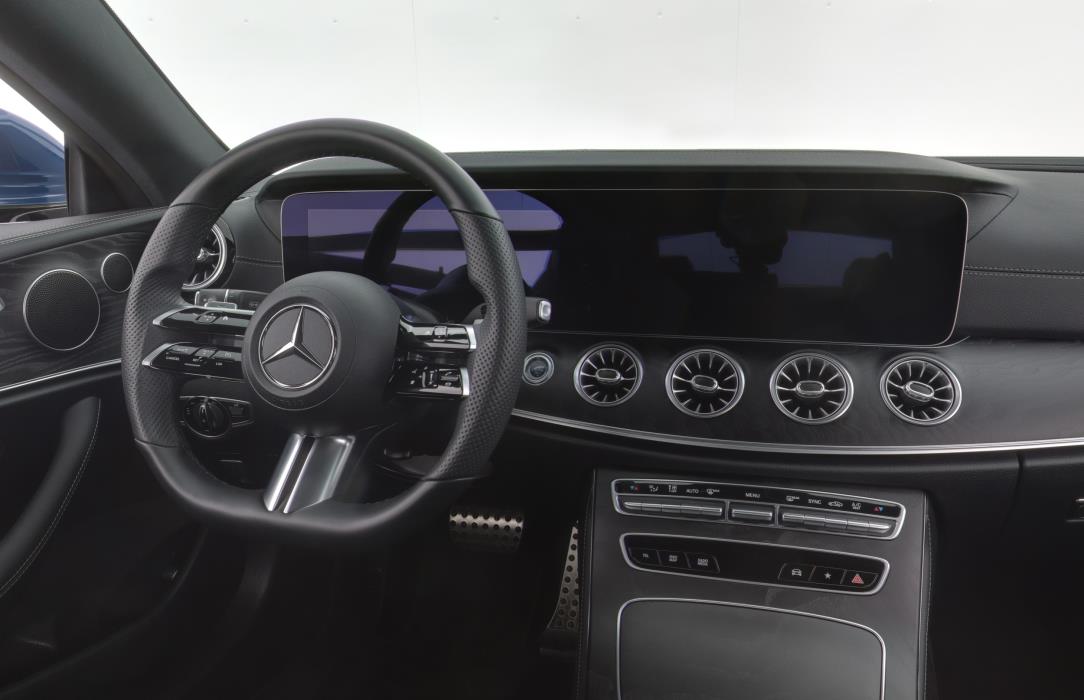 MERCEDES-BENZ E 2022