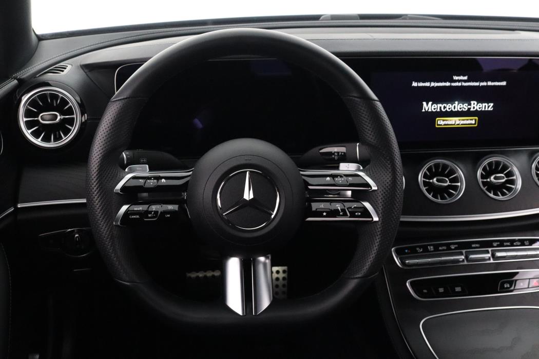 MERCEDES-BENZ E 2022