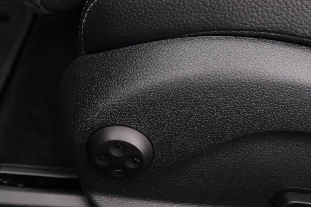 MERCEDES-BENZ E 2022