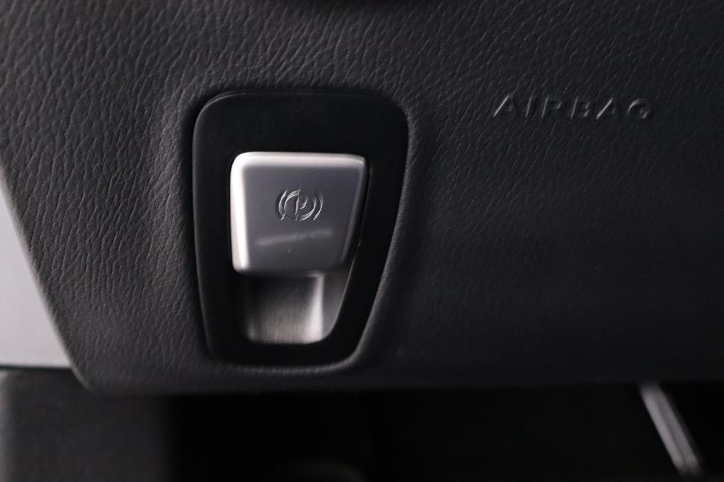 MERCEDES-BENZ E 2022