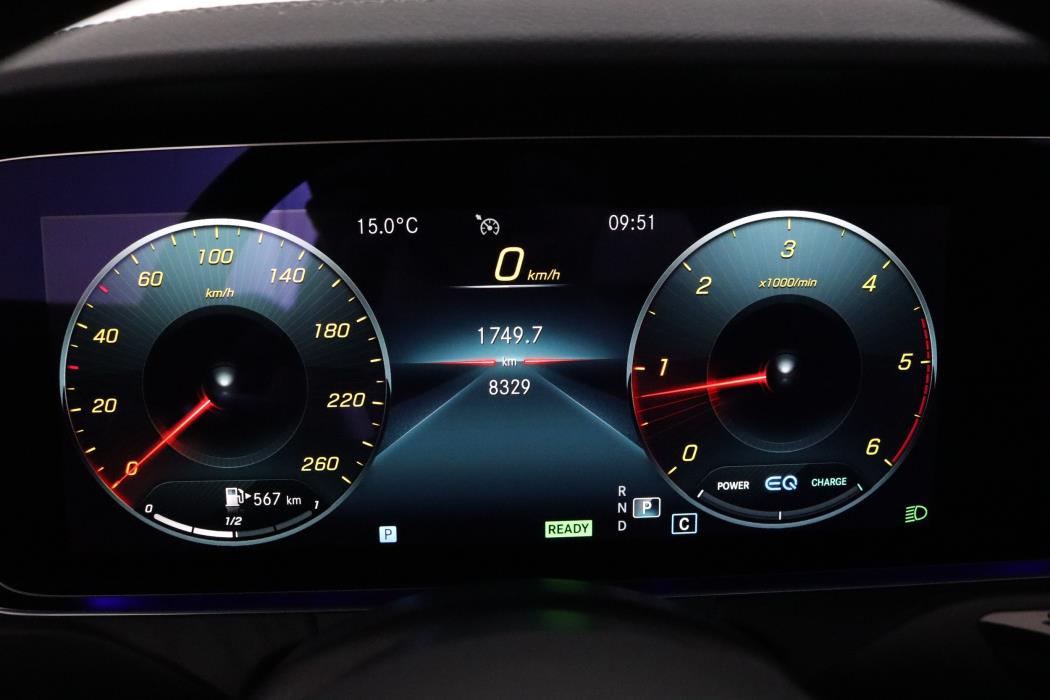 MERCEDES-BENZ E 2022