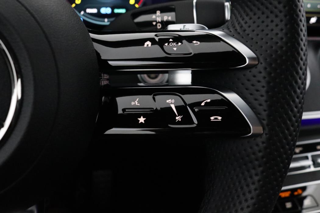 MERCEDES-BENZ E 2022