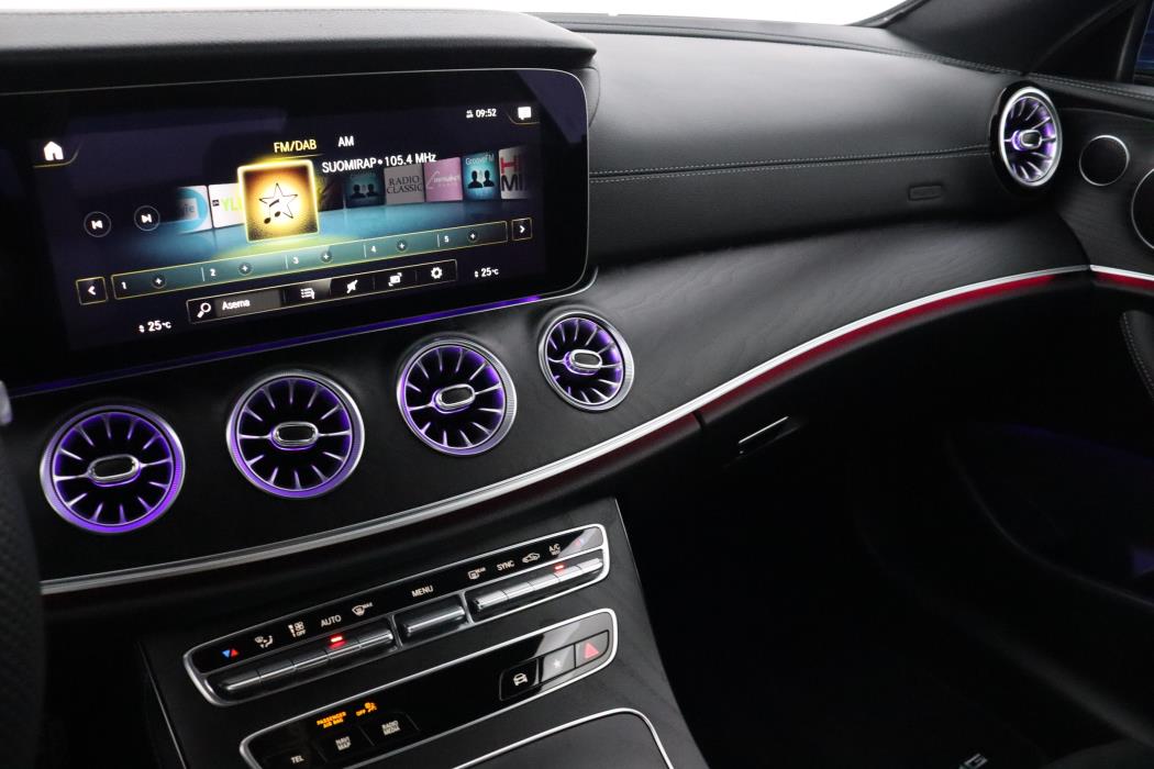 MERCEDES-BENZ E 2022