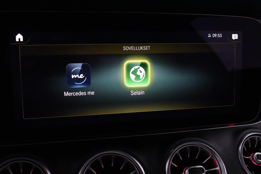 MERCEDES-BENZ E 2022