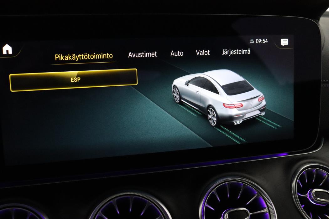 MERCEDES-BENZ E 2022