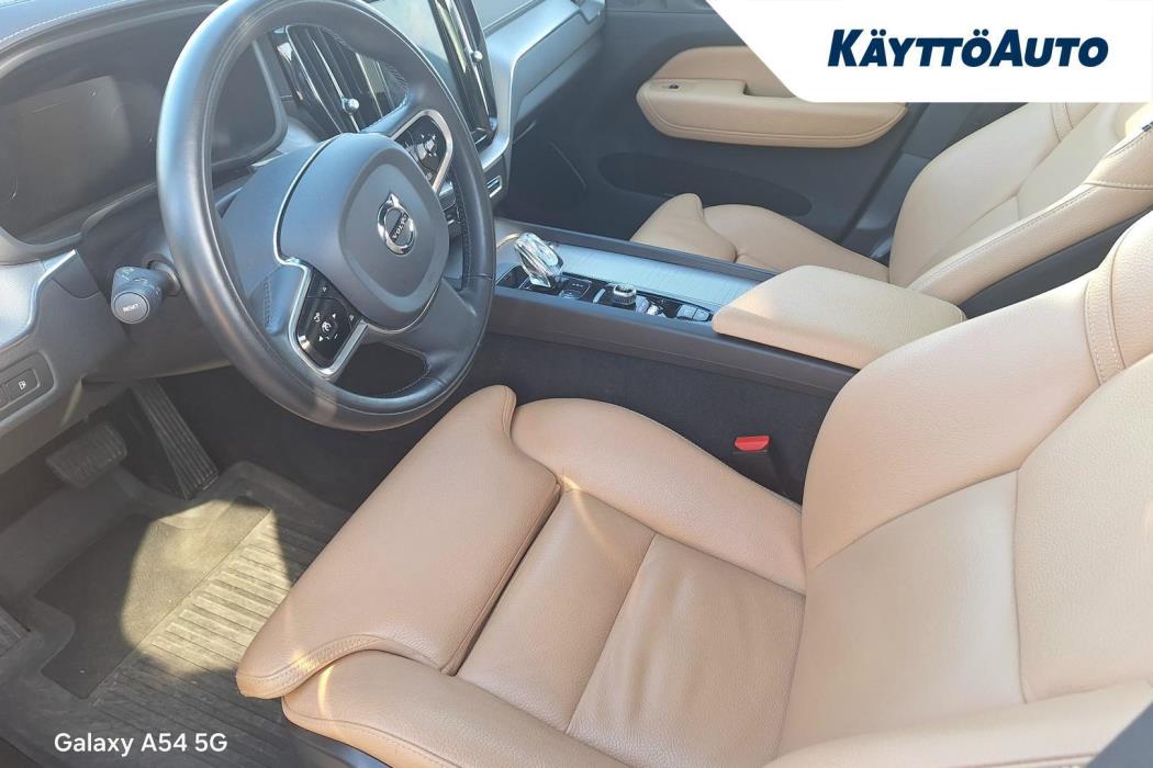 VOLVO XC60 2020