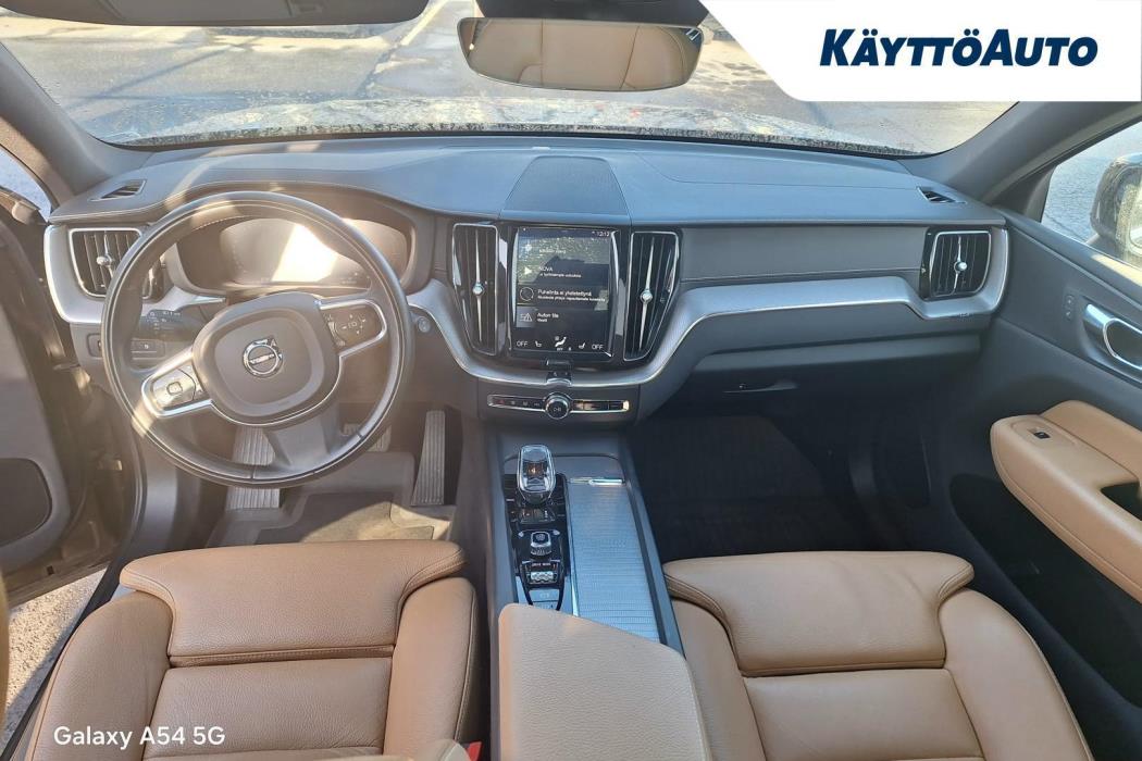VOLVO XC60 2020