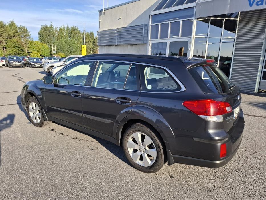 SUBARU Outback 2010