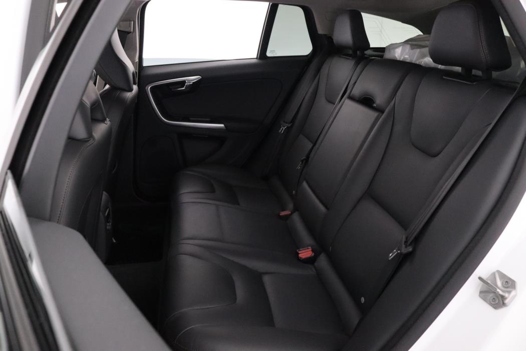 VOLVO V60 Cross Country 2015