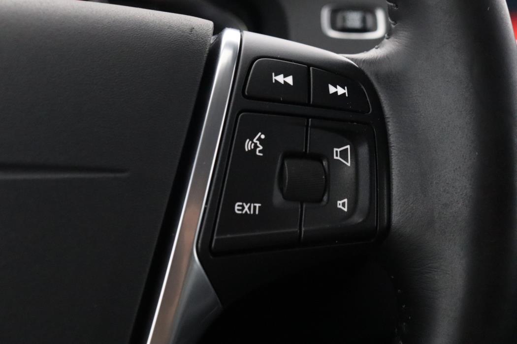 VOLVO V60 Cross Country 2015