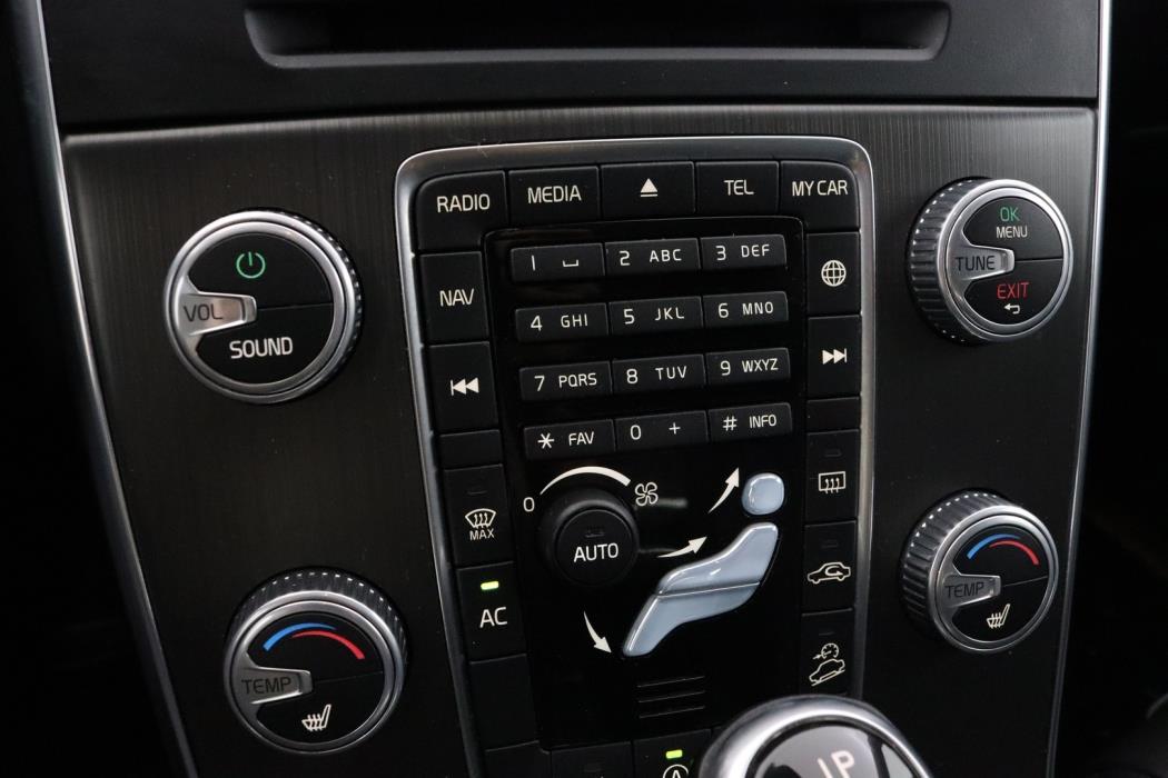 VOLVO V60 Cross Country 2015