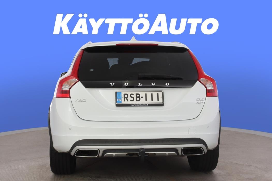 VOLVO V60 Cross Country 2015