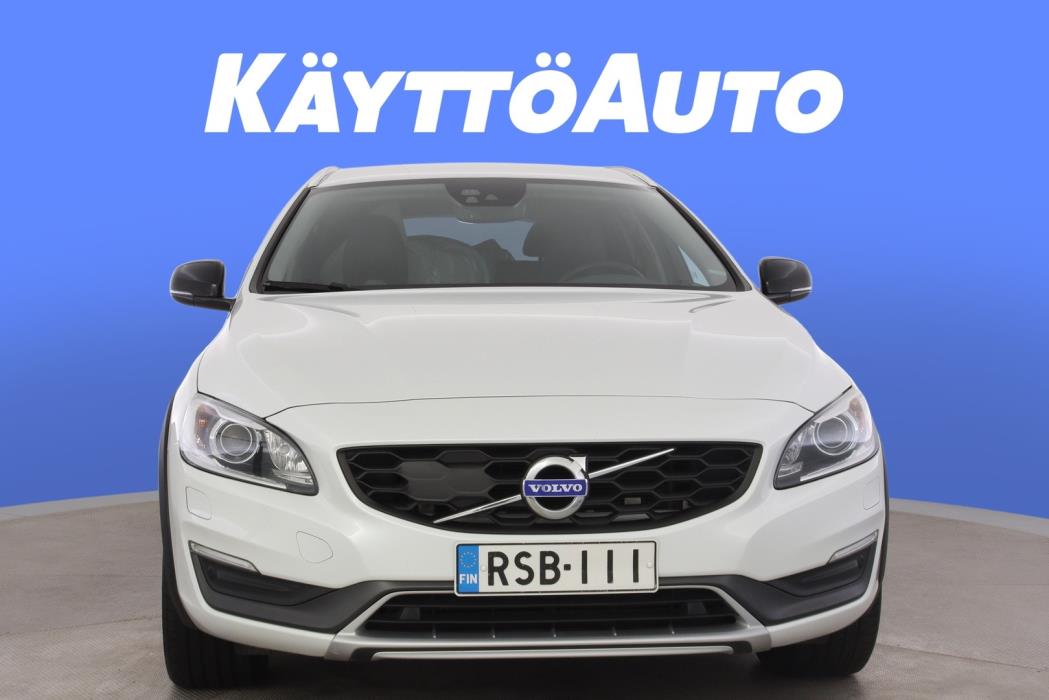 VOLVO V60 Cross Country 2015