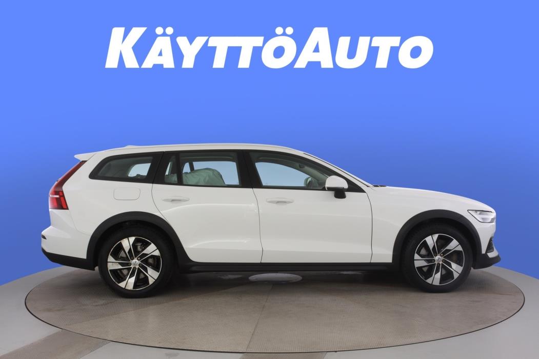 VOLVO V60 Cross Country 2019