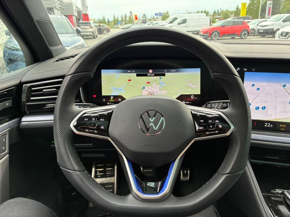 VOLKSWAGEN Touareg 2024