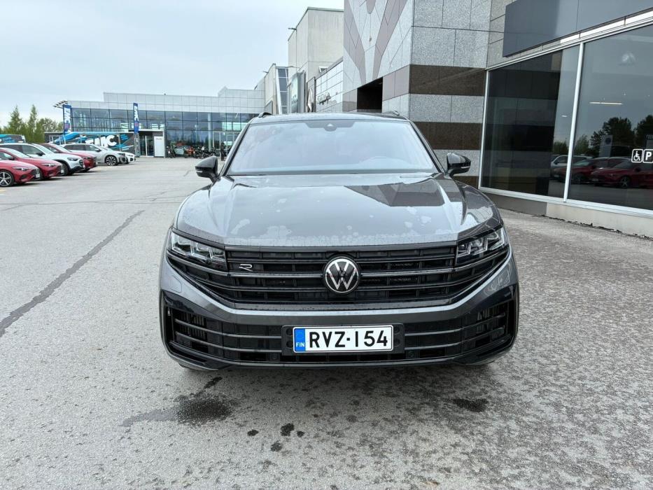 VOLKSWAGEN Touareg 2024