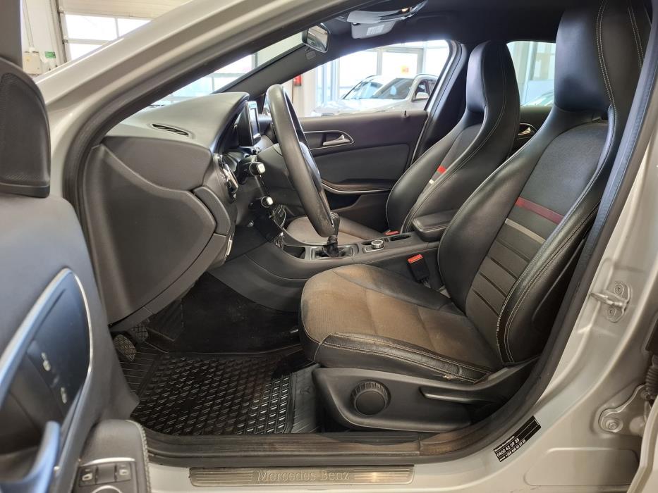 MERCEDES-BENZ A 2013
