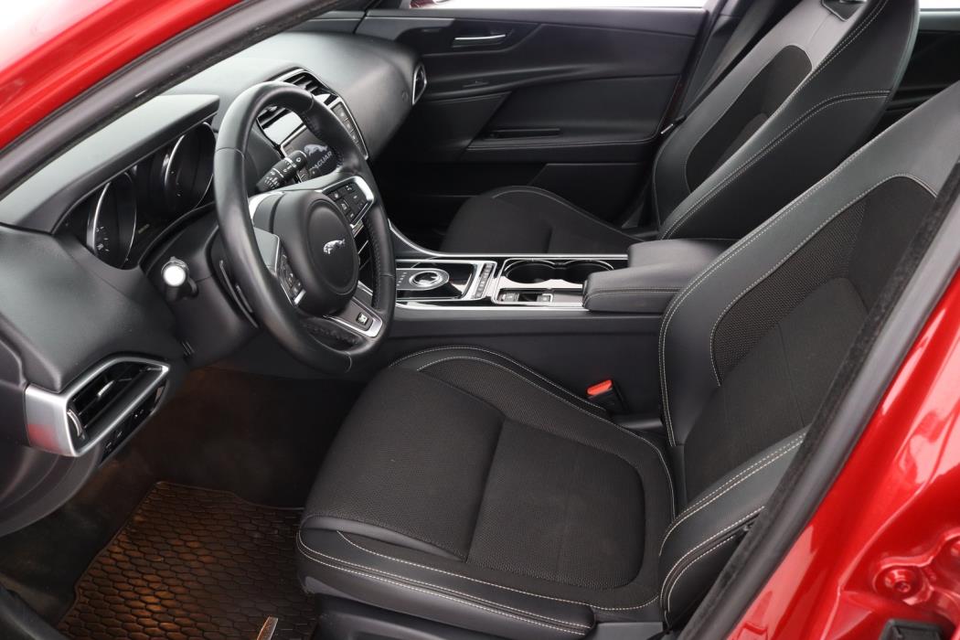 JAGUAR XE 2016