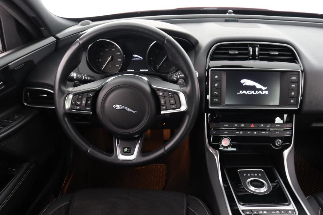 JAGUAR XE 2016