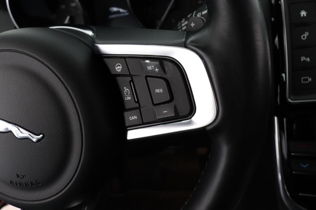 JAGUAR XE 2016