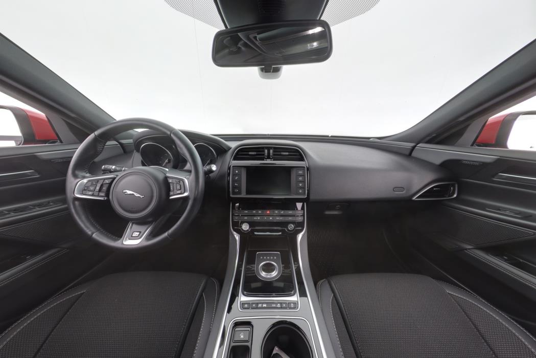 JAGUAR XE 2016
