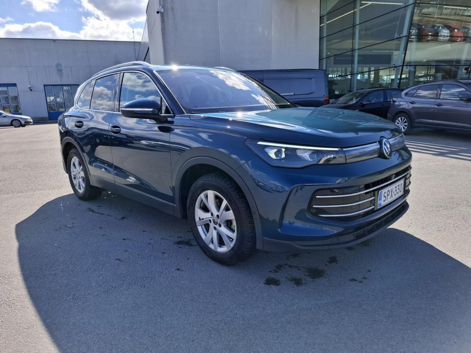 VOLKSWAGEN Tiguan 2024