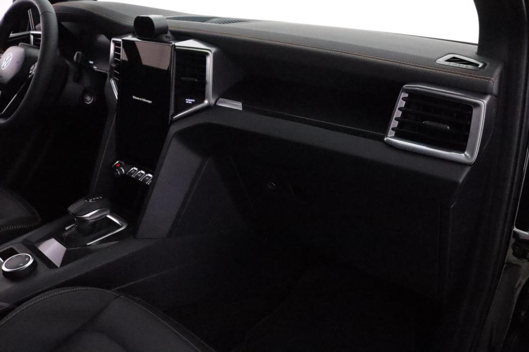 VOLKSWAGEN Amarok 2026