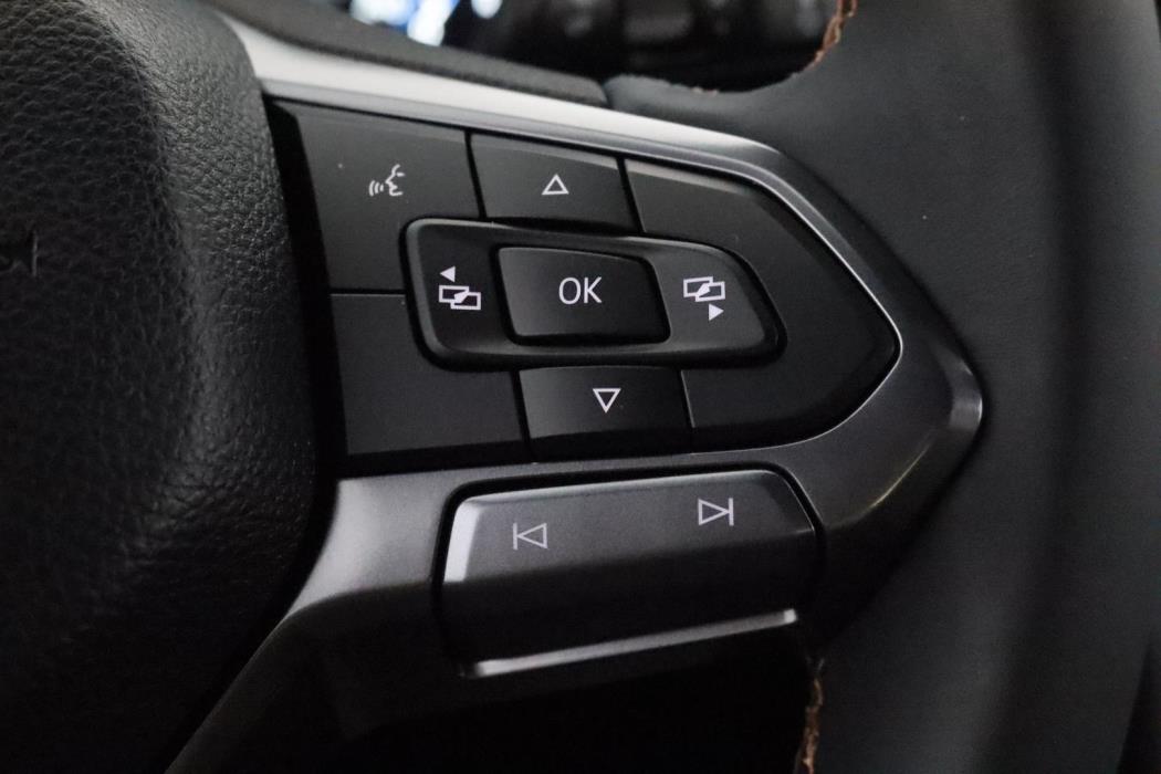 VOLKSWAGEN Amarok 2026