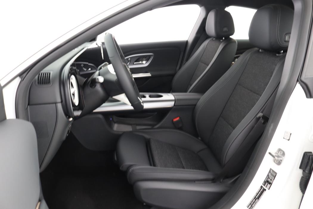 MERCEDES-BENZ CLA 2026
