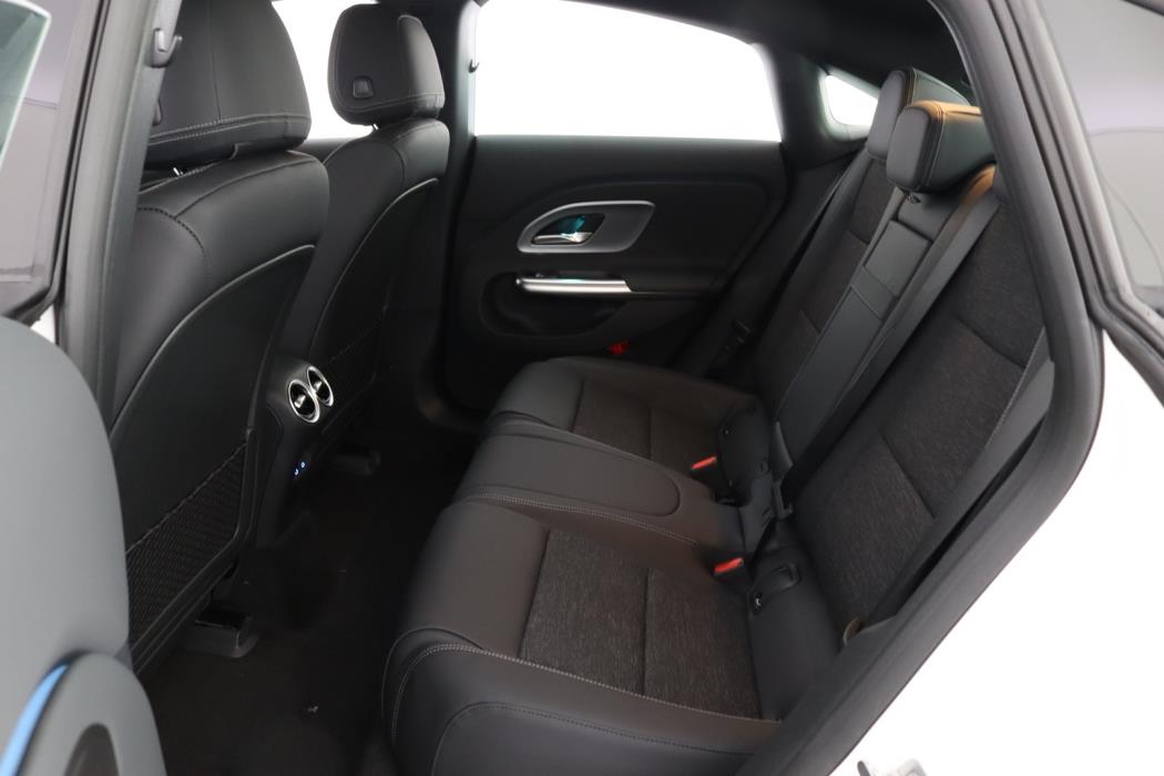 MERCEDES-BENZ CLA 2026