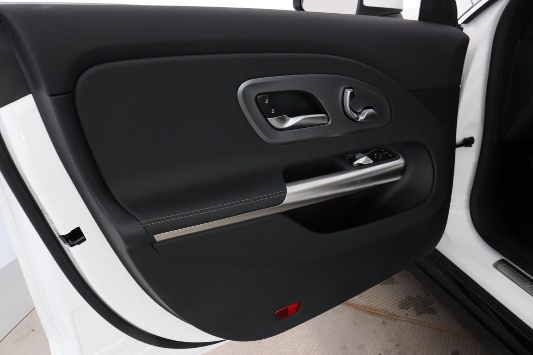 MERCEDES-BENZ CLA 2026