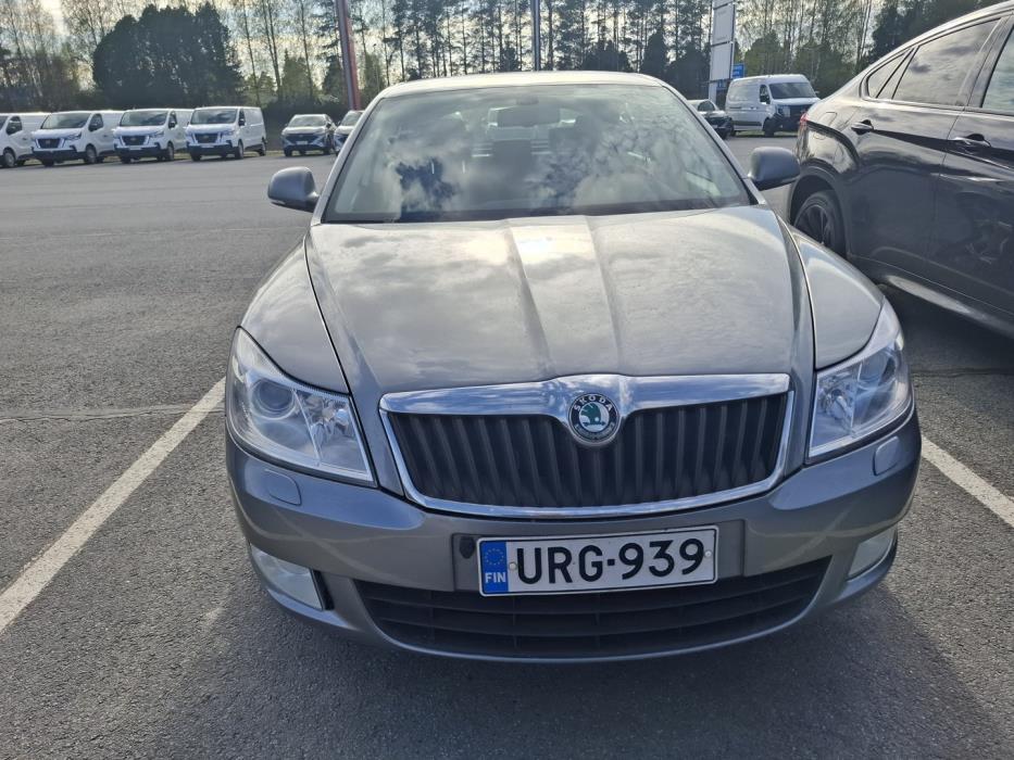 SKODA Octavia 2012