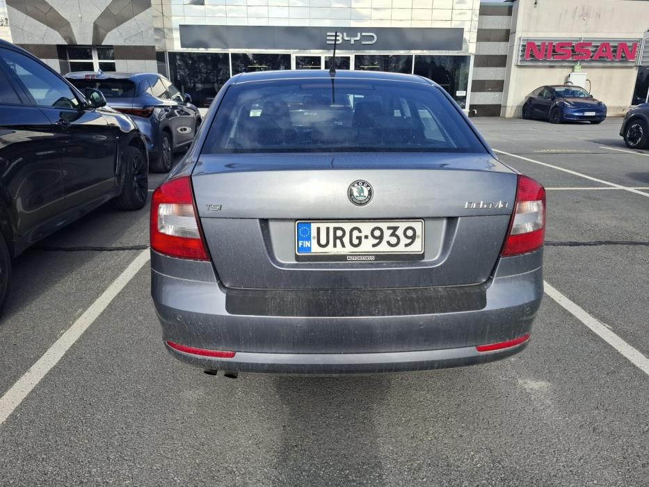 SKODA Octavia 2012