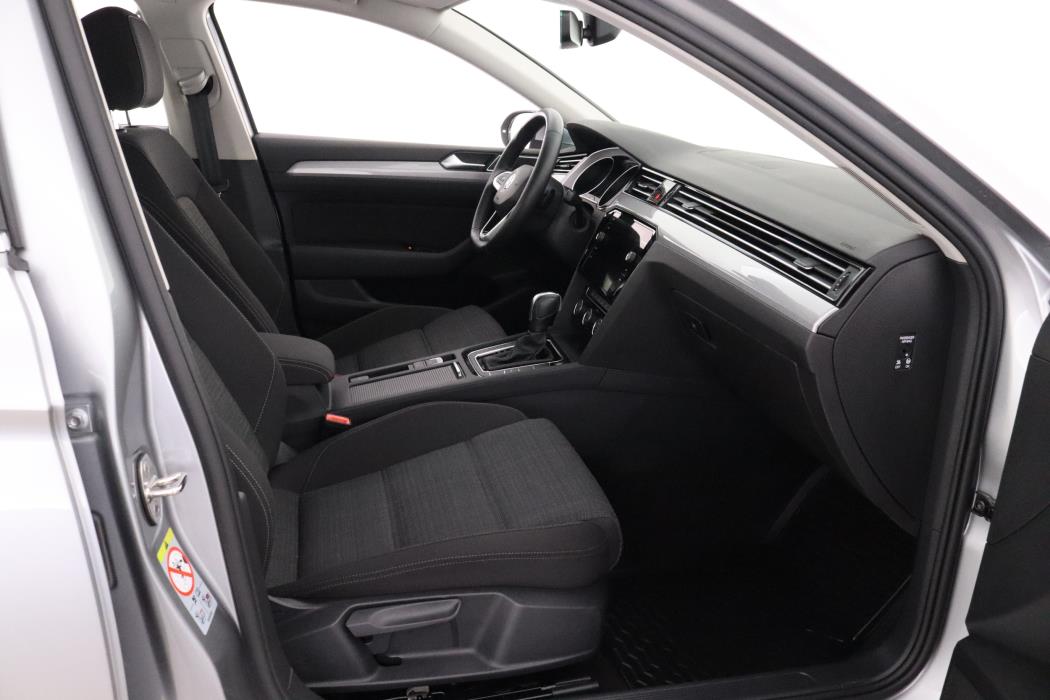 VOLKSWAGEN Passat 2020