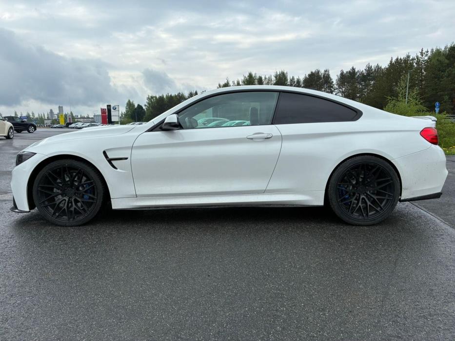 BMW M4 2015