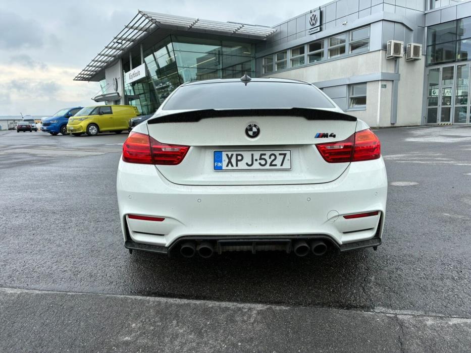 BMW M4 2015