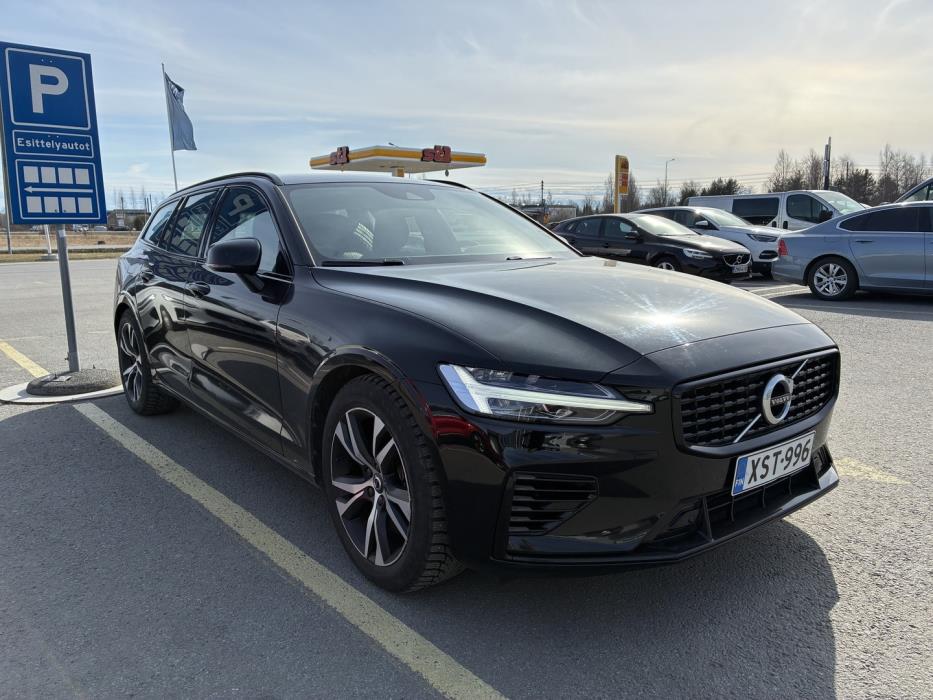 VOLVO V60 2021
