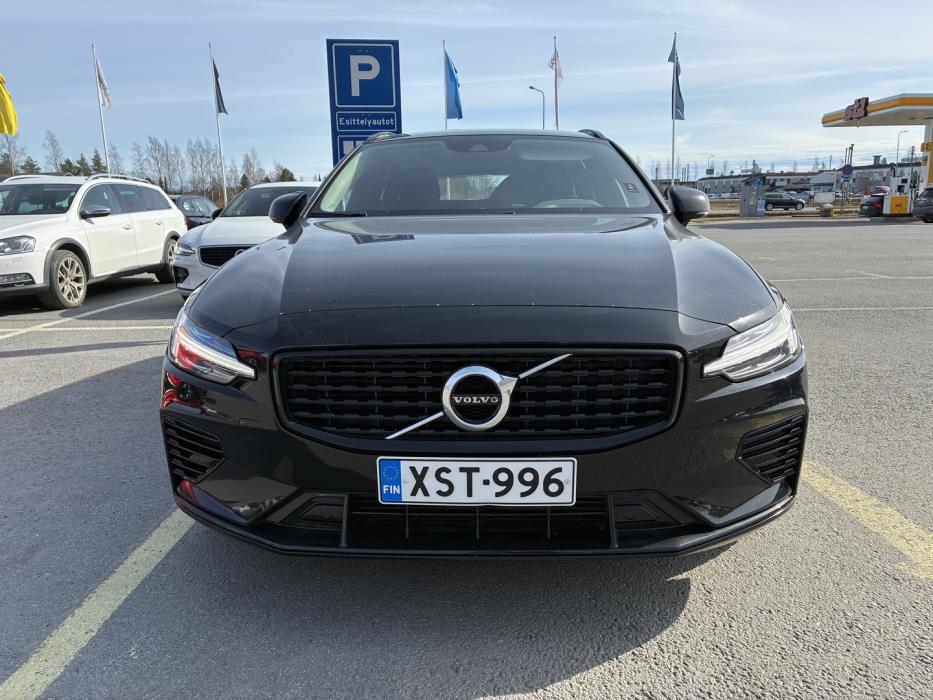 VOLVO V60 2021