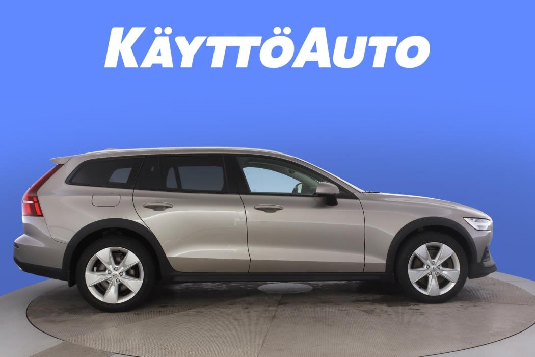 VOLVO V60 Cross Country 2019