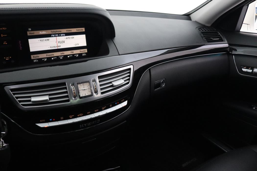 MERCEDES-BENZ S 2009