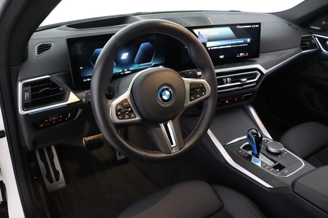 BMW i4 2023