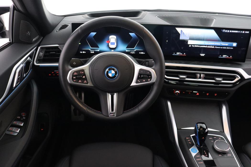 BMW i4 2023